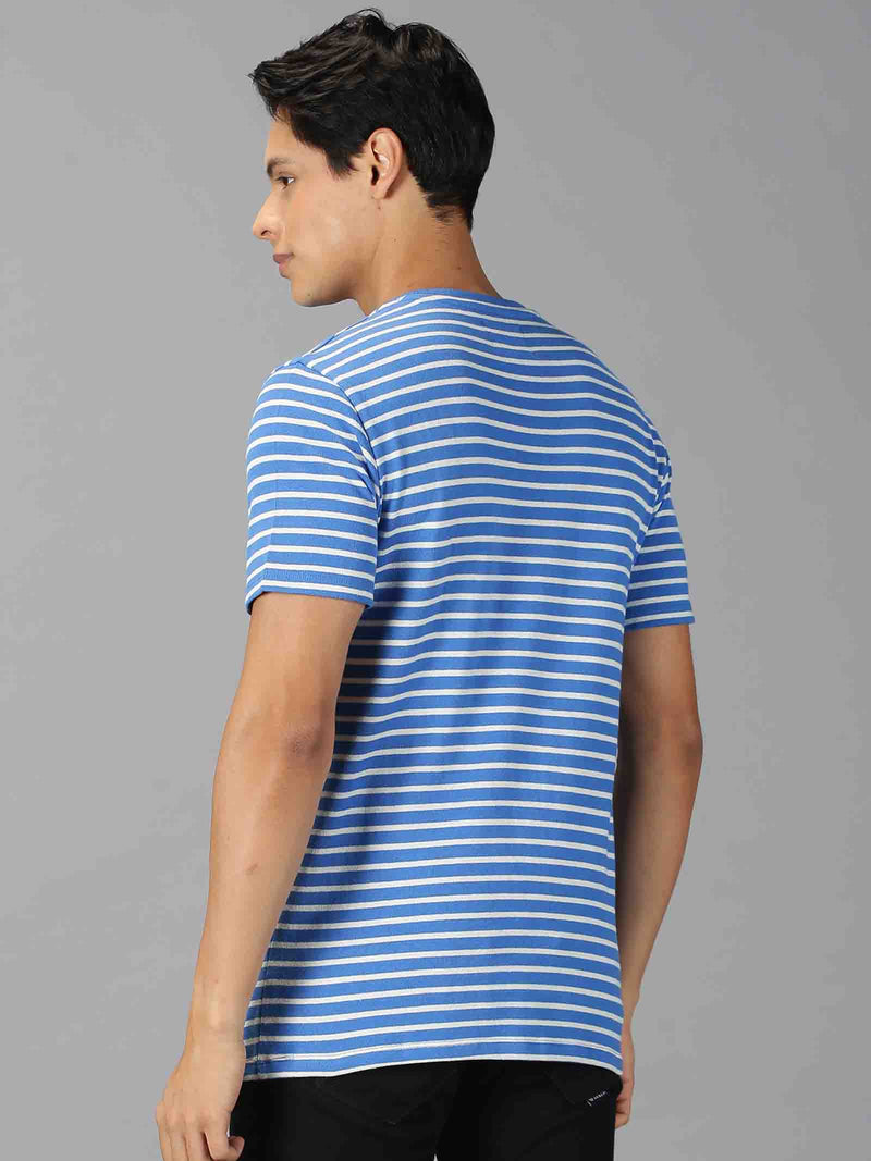 Men Blue Striped Round Neck T-Shirt