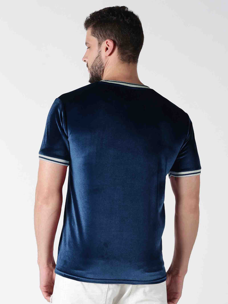 Men Blue Solid Round Neck Velvet T-Shirt